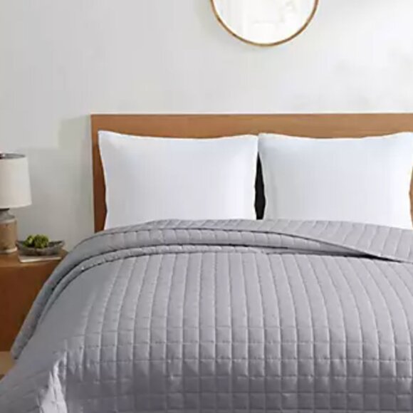 HOME BY Jennifer Adams California Square Quilted Blanket King - Picture 1 of 10